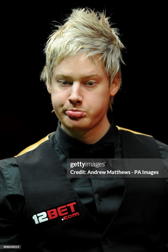 Snooker - 12Bet.Com UK Championships - Day Two - Telford International Centre