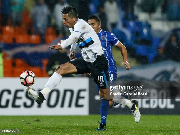 Lucas Barrios of Gremio controls the ball during a first leg match between Godoy Cruz and Gremio as part of round of 16 of Copa CONMEBOL Libertadores...