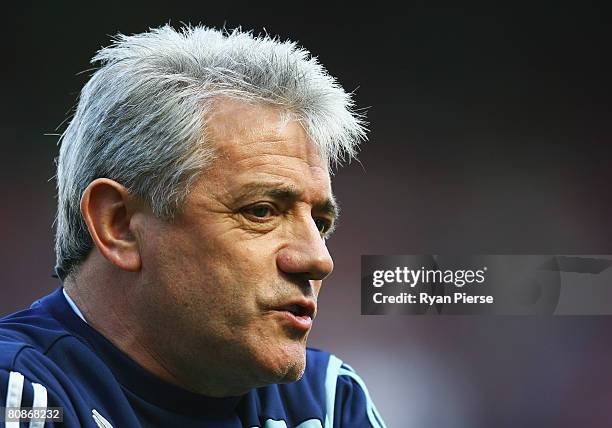 Newcastle United Manager Kevin Keegan looks on during the Barclays Premier League match between West Ham United and Newcastle United at Upton Park on...