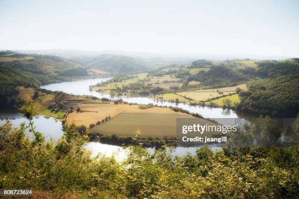oxbow bend on the river loire, france - the loire river stock pictures, royalty-free photos & images