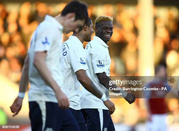 Everton's Louis Saha celebrates scoring the first goal against Scunthorpe United during the FA Cup Third round match at Glanford Park, Scunthorpe.