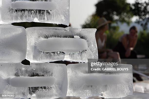 Ice Block Structures 11 Fluid The Ice Blocks Built At The Getty Center Stock Photos, High ...