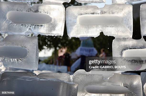 Ice Block Structures 11 Fluid The Ice Blocks Built At The Getty Center Stock Photos, High ...