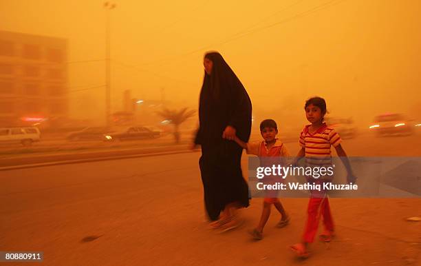 Sandstorm Hit Sand Storm Hits Baghdad Photos and Premium High Res Pictures - Getty Images