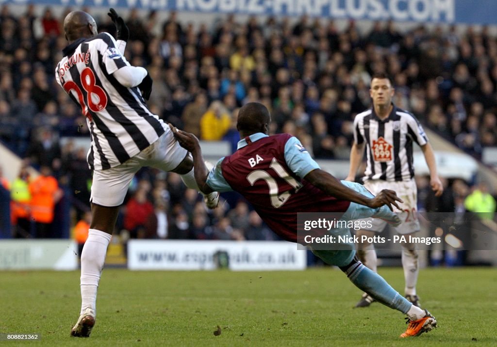 Soccer - Barclays Premier League - West Bromwich Albion v West Ham United - The Hawthorns