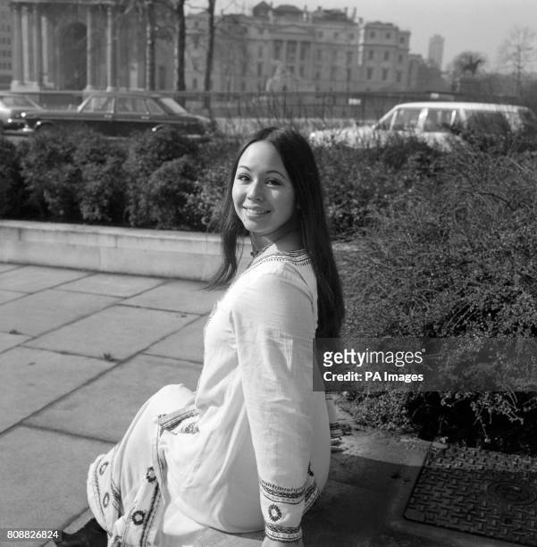 183 Yvonne Elliman Stock Photos, High Res Pictures, and Images - Getty  Images
