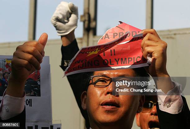 Chinese Rip Flag 18 China Flag Rip Stock Photos, High-Res Pictures, and Images - Getty ...