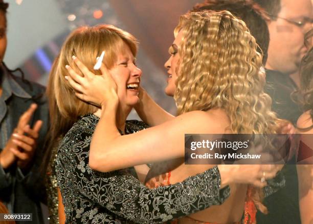 "American Idol" Season 4 - Winner, Carrie Underwood from Checotah, Oklahoma holds her mother after being announced the next American Idol
