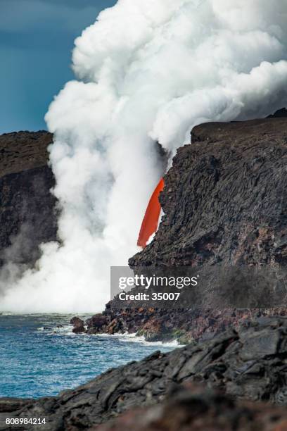 lava flow into the pacific ocean, kalapana, big island, hawaii - kalapana stock pictures, royalty-free photos & images