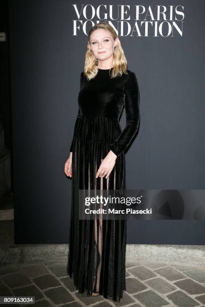 Actress Kirsten Dunst attends Vogue Foundation Dinner during Paris Fashion Week as part of Haute Couture Fall/Winter 2017-2018 at Musee Galliera on...