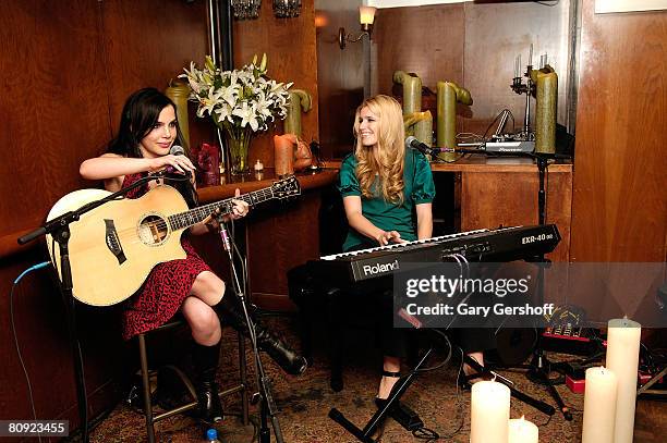 Kamille and Kelly of the pop group Karmina perform at Cibar in New York on April 29, 2008 in New York City.