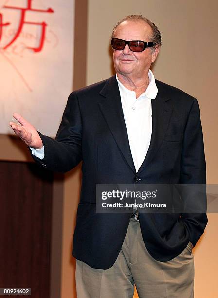 Actor Jack Nicholson attends "The Bucket List" press conference at Grand Hyatt Tokyo on April 30, 2008 in Tokyo, Japan. The film open on May 10 in...