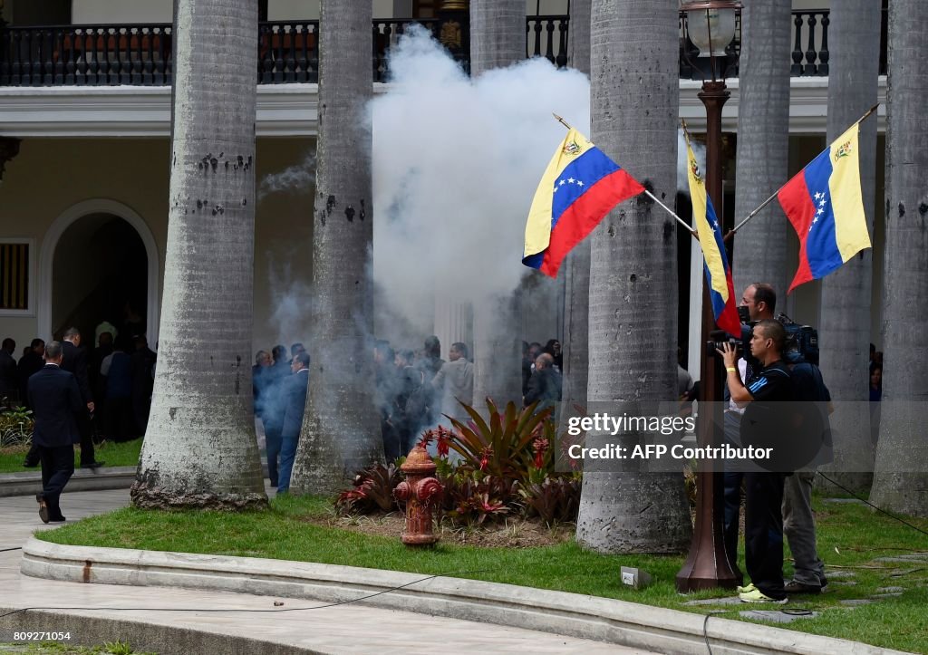 VENEZUELA-CRISIS-CONGRESS-INVASION
