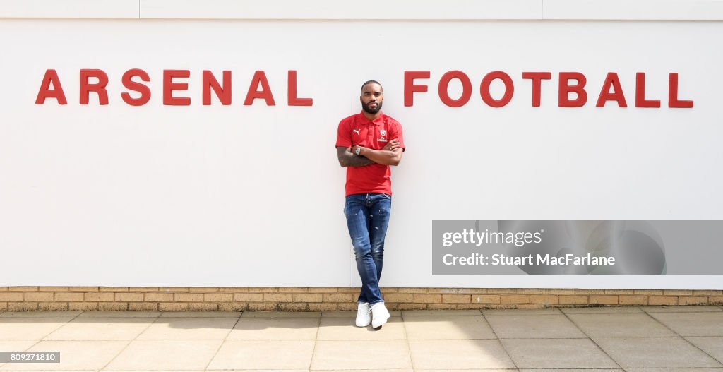 Arsenal Unveil New Signing