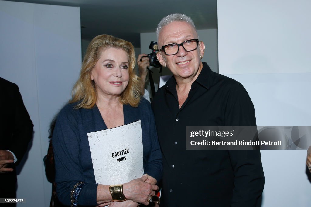 Jean Paul Gaultier : Front Row - Paris Fashion Week - Haute Couture Fall/Winter 2017-2018