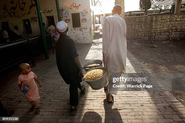 Imam Rice 121 Bari Imam Shrine Stock Photos, High-Res Pictures, and Images ...