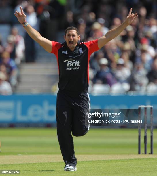 England's Tim Bresnan celebrates taking the wicket of Sri Lanka batsman Mahela Jaywardene during the fourth Natwest ODI match at Trent Bridge,...