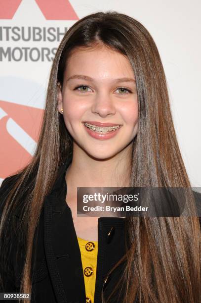 Actress Nicola Peltz arrives at the premiere of "Harold" at the 62nd and Broadway Cinema on April 30, 2008 in New York City.