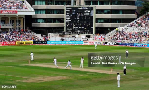 England's Ian Bell and Eoin Morgan make runs during the second npower test match at Trent Bridge, Nottingham.