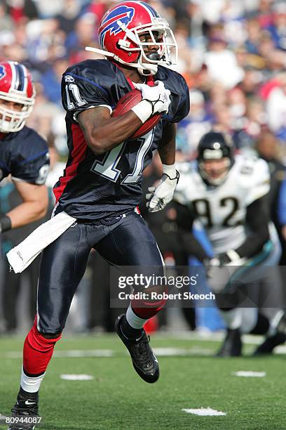 Bills receiver Roscoe Parrish during game between the Buffalo Bills and the Jacksonville Jaguars at Ralph Wilson Stadium in Orchard Park, New York on...