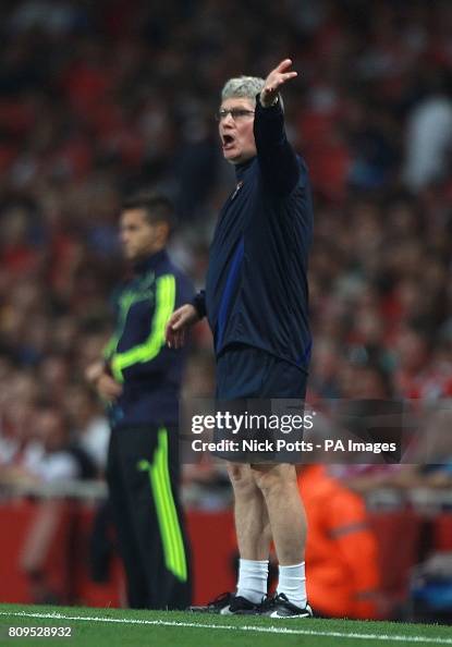 Pat Rice Assistant Manager Arsenal Assistant manager Pat Rice on the touchline News Photo - Getty ...