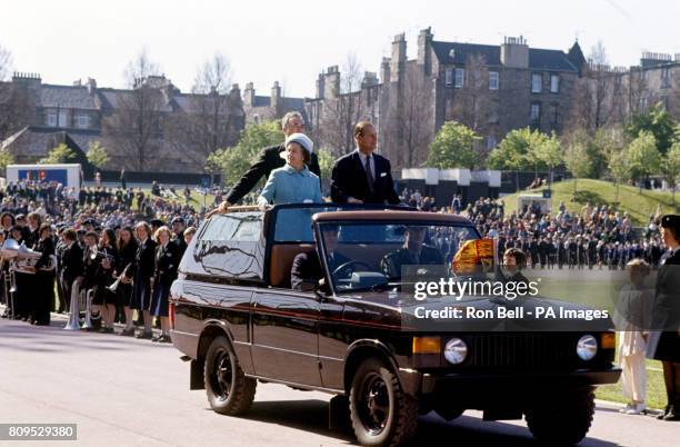 Edinburgh Range Rover 1,135 Royal Range Rover Stock Photos, High-Res Pictures, and Images ...