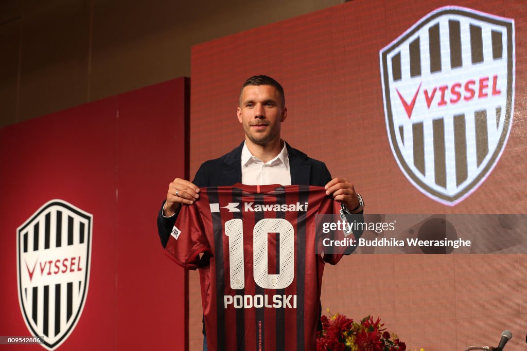 Vissel Kobe Introduces New Player Lukas Podolski
