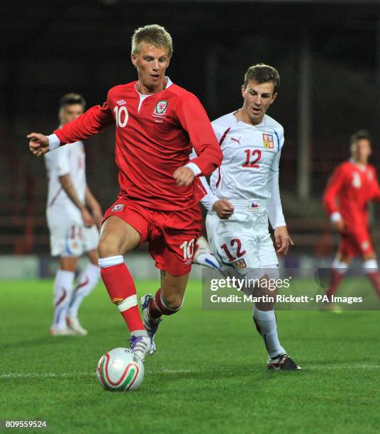Wales u21 davies hi-res stock photography and images - Alamy
