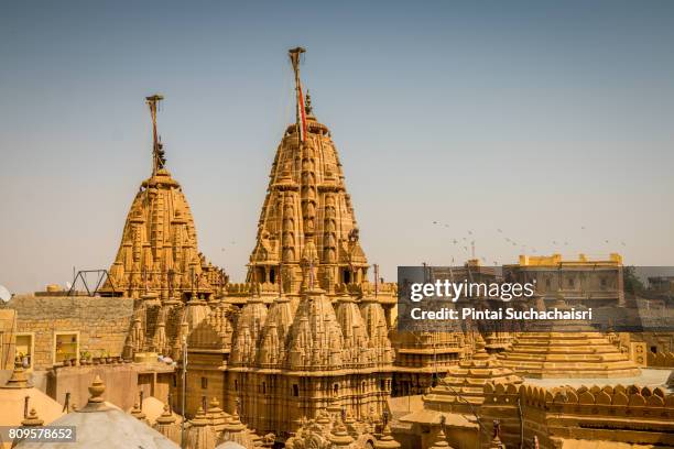 jain temple in jaisalmer fort, rajasthan, india - jain temple stock-fotos und bilder