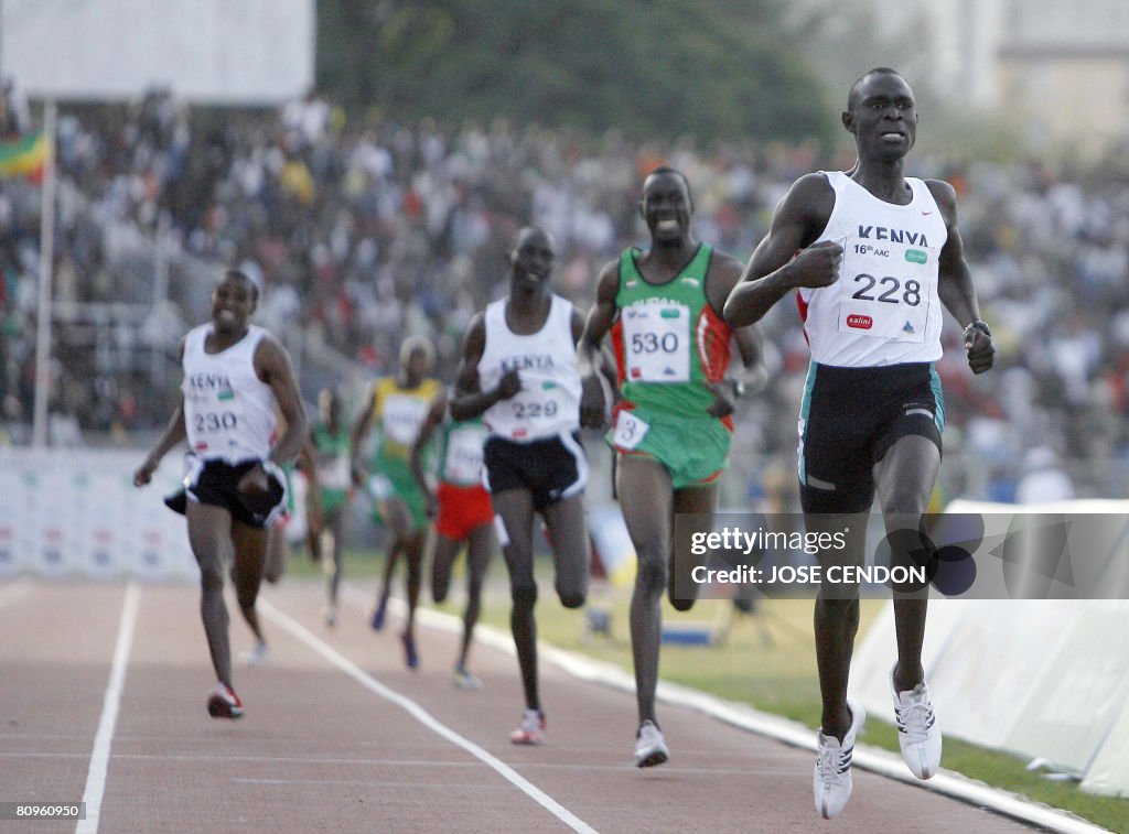 Kenya's David Rudisha (R) wins the Men's