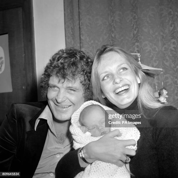 17 Twiggy & Whitney Stock Photos, High-Res Pictures, and Images - Getty ...