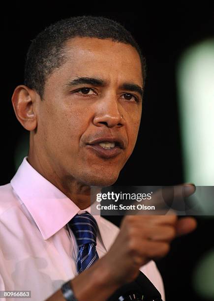 Democratic presidential candidate Senator Barack Obama addresses voters at a town hall stlye meeting at the Munster Steel Company May 2, 2008 in...
