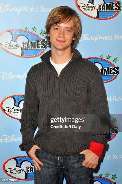 Actor Jason Earles appears on the red carpet for the 2008 Disney Channel Games at Epcot Center in Walt Disney World on May 2, 2008 in Orlando,...