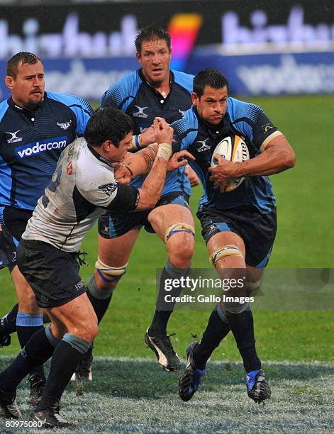 Pierre Spies of Blue Bulls in action during the Super 14 match between Vodacom Blue Bulls and Waratahs at Loftus Versfeld Stadium on May 03, 2008 in...