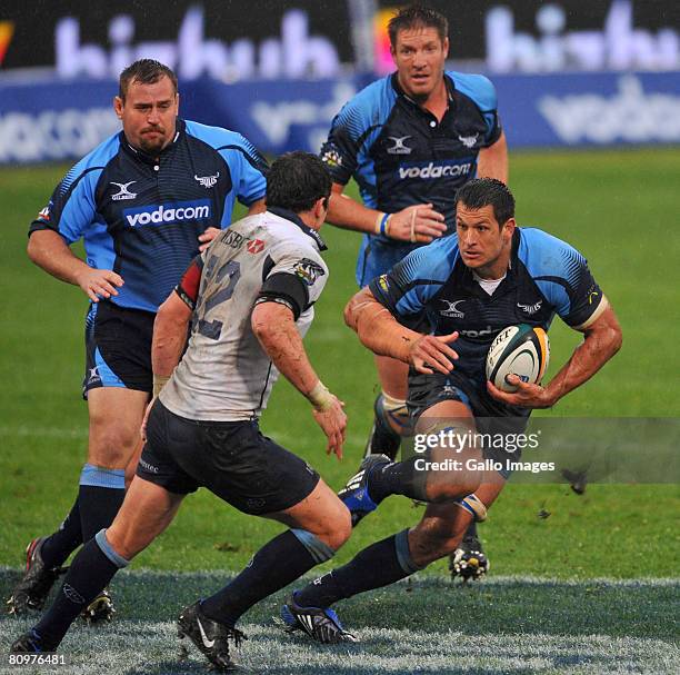 Pierre Spies of Blue Bulls in action during the Super 14 match between Vodacom Blue Bulls and Waratahs at Loftus Versfeld Stadium on May 03, 2008 in...