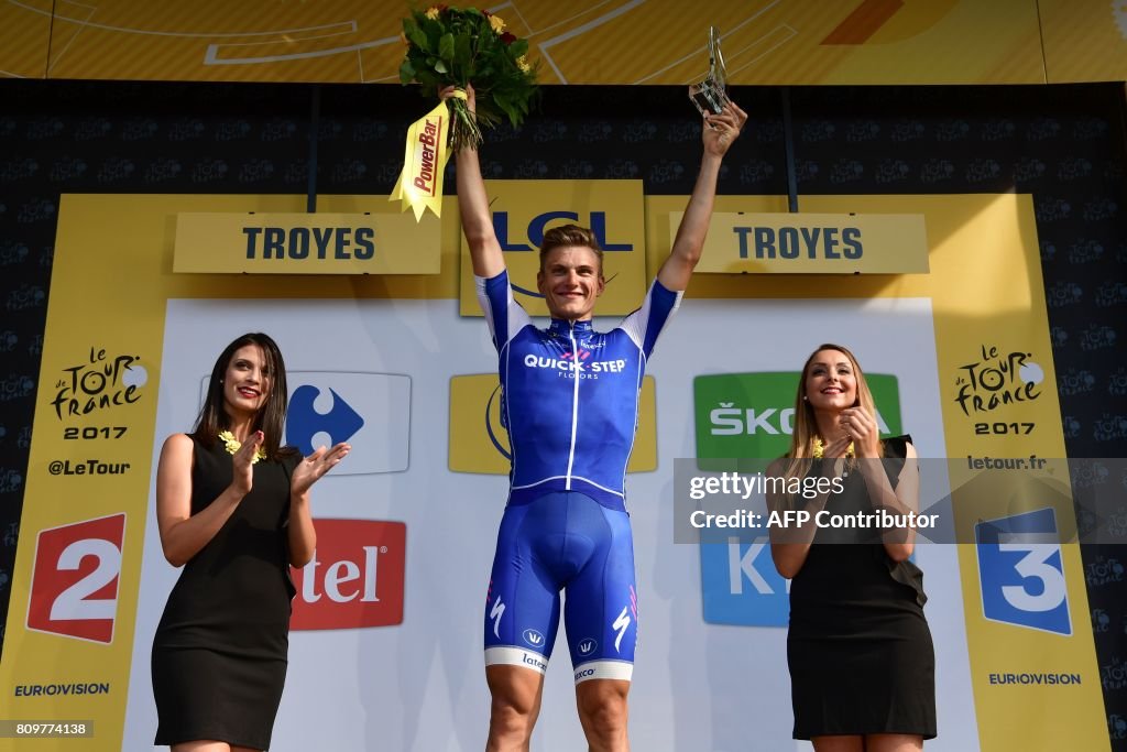 CYCLING-FRA-TDF2017-PODIUM