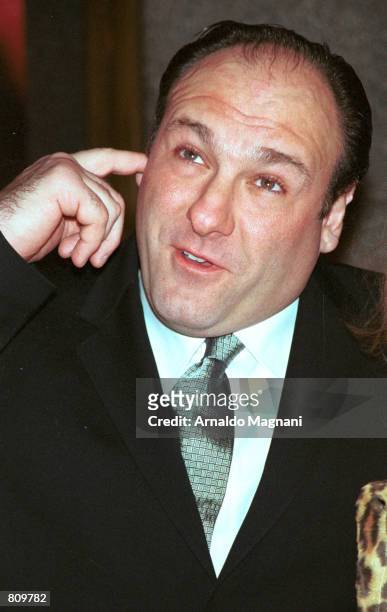 Actor James Gandolfini arrives for the world premiere of the third season of the HBO series "The Sopranos" February 21, 2001 at Radio City Music Hall...