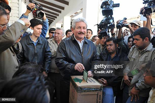 Santa Cruz governor's Ruben Costas casts his vote at a polling station in a highschool of Santa Cruz, Bolivia, on May 4, 2008. Voters in Bolivia's...