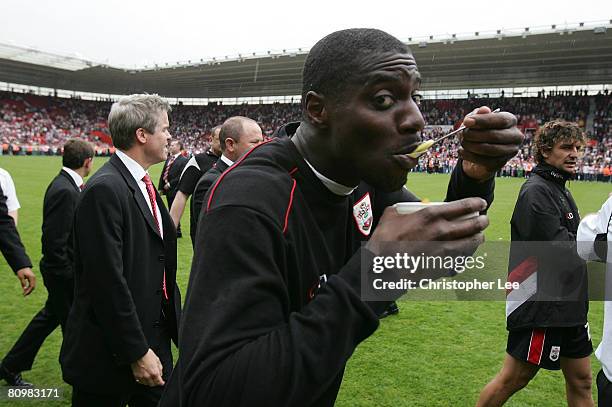 Darren Powell of Southampton celebrates with a bowl of fruit during the Coca-Cola Championship match between Southampton and Sheffield United at St...