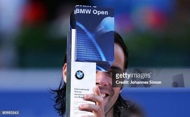 Fernando Gonzalez poses with the winner trophy after the Munich BMW Open final on May 4, 2008 in Munich, Germany