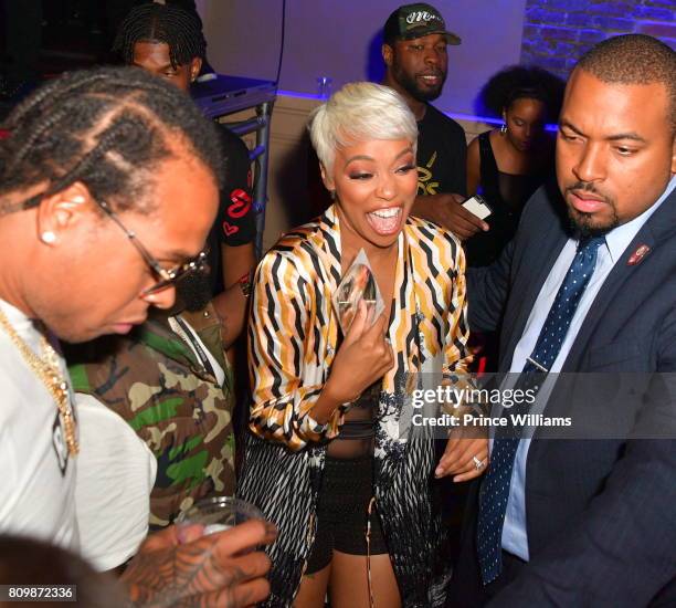 Singer Weekend Parents Sunday Reign Shades Of Black Weekend Climax Photos and Premium High Res ...