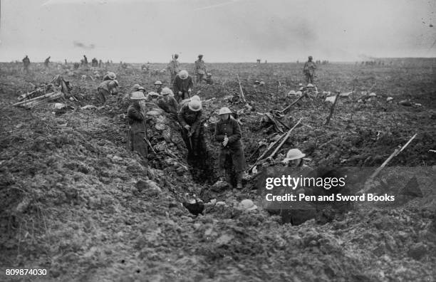 277 Digging Ww1 Stock Photos, High-Res Pictures, and Images - Getty Images