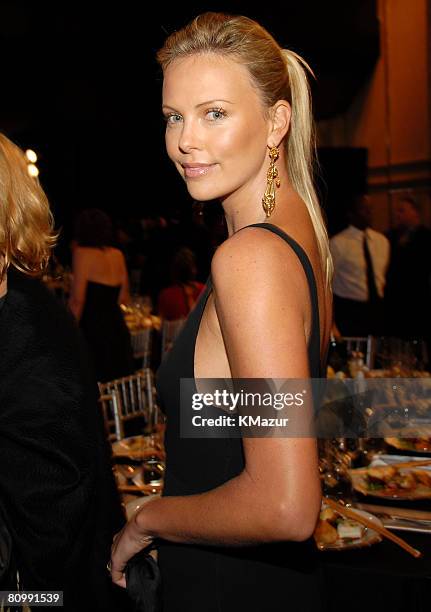 Charlize Theron 10612_km0868.JPG