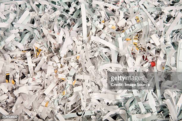 shredded paper - shredded stockfoto's en -beelden