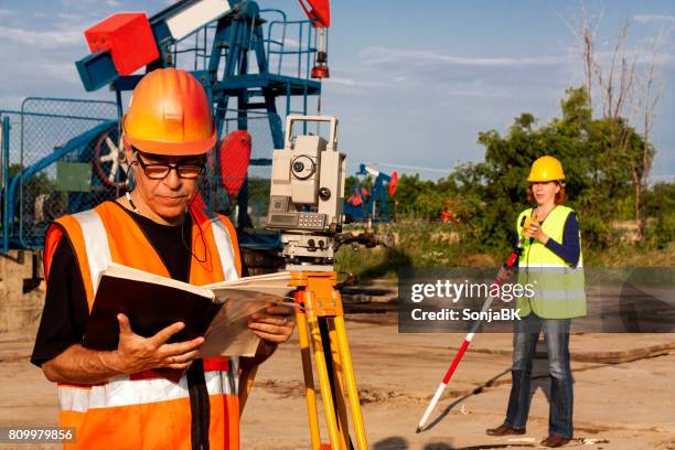 Drill Engineers Using Rig Drilling Rig Ground Photos and Premium High Res Pictures - Getty Images