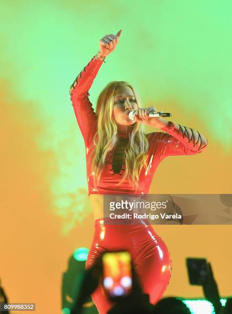 Iggy Azalea performs on stage during Univision's "Premios Juventud" 2017 Celebrates The Hottest Musical Artists And Young Latinos Change-Makers at...