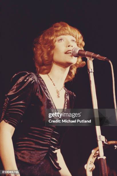 English singer Kiki Dee performing at Elton John's Christmas show at the Hammersmith Odeon, London, 21st December 1973.