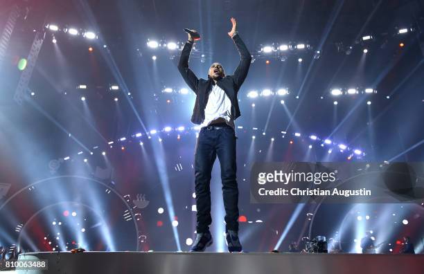 Andreas Bourani performs during the Global Citizen Festival at the Barclaycard Arena on July 6, 2017 in Hamburg, Germany.