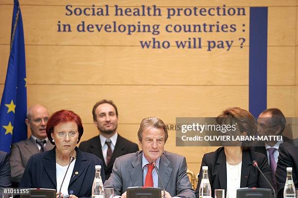 German Development Minister Heidemarie Wieczorek-Zeul, French Foreign Affairs Minister Bernard Kouchner and former French Health Minister Michele...