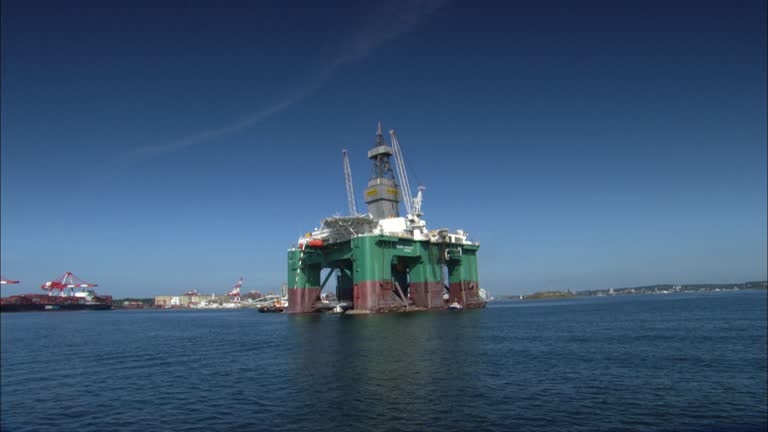 Oil Rigs In Canada Offshore Oil Rig Cloudless Videos and HD Footage - Getty Images